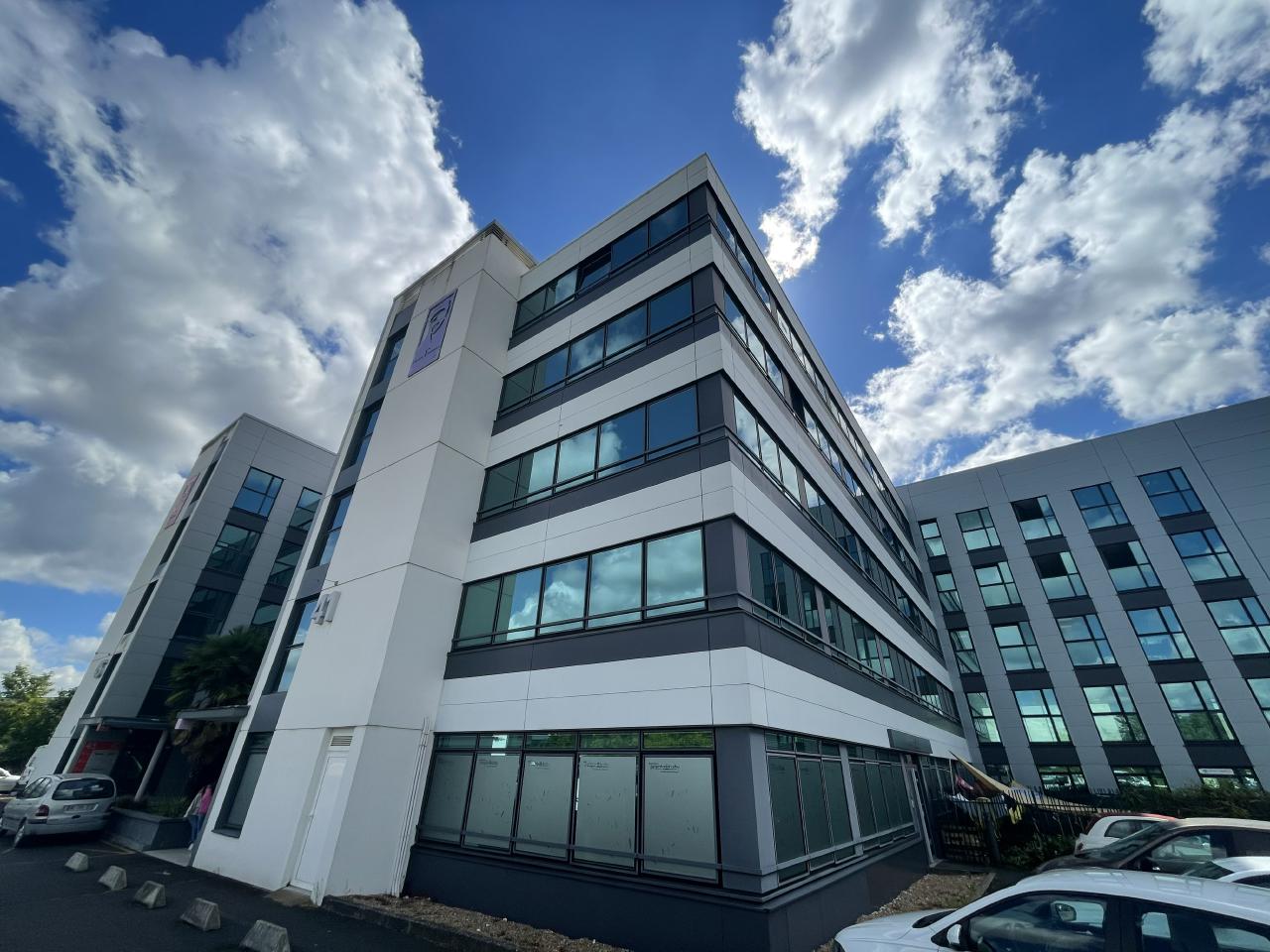 Bureau Tours 715m² Location bureau Tours Indre-et-Loire OLBUR2423590 0